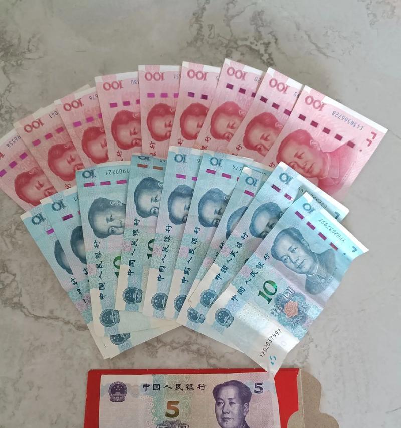 洛克王国中如何完成坚定的脚步任务？任务要求是什么？