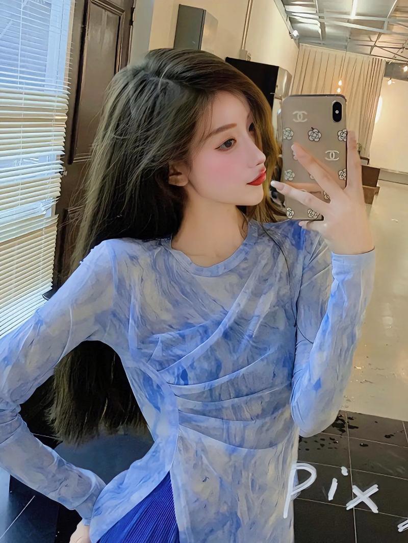 劲舞团中蓝色扎染服饰如何购买更划算？购买时有哪些优惠？